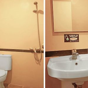 Kamar double standard